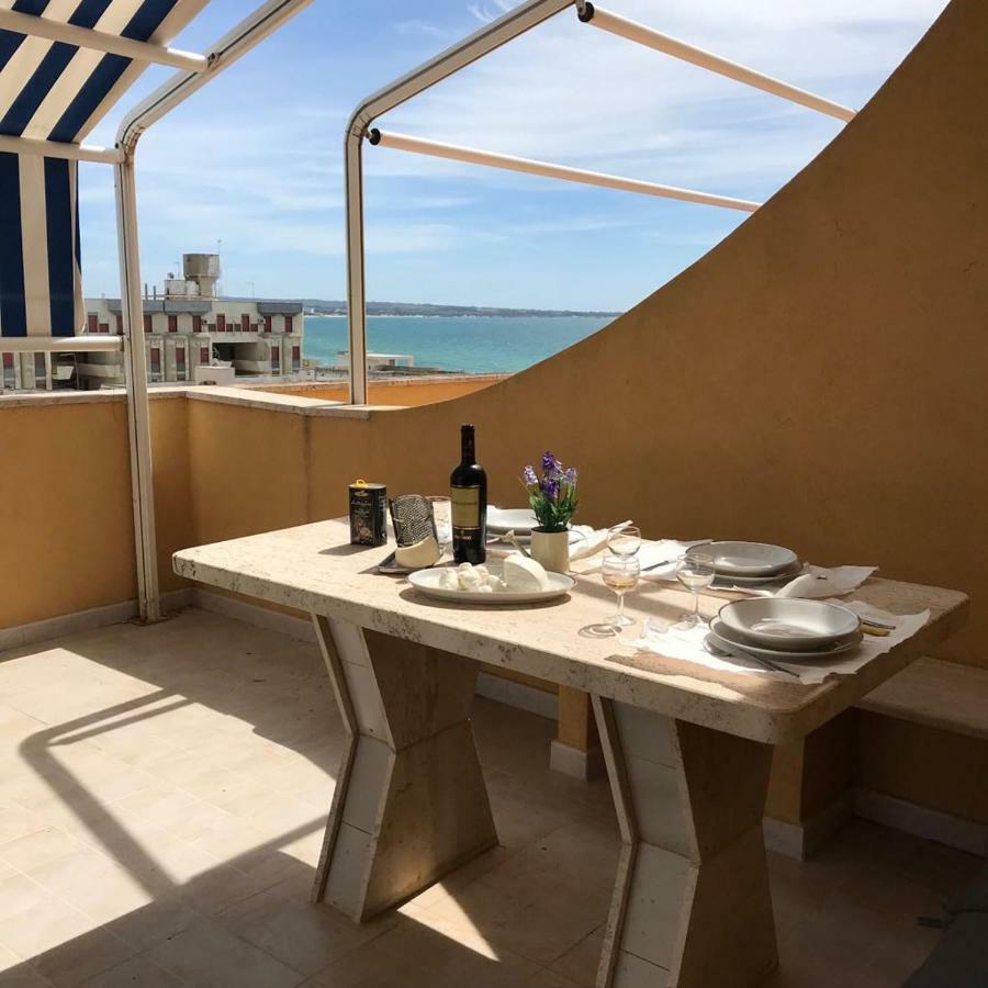 Attico In Riva Al Mare Apartment Gallipoli Ngoại thất bức ảnh